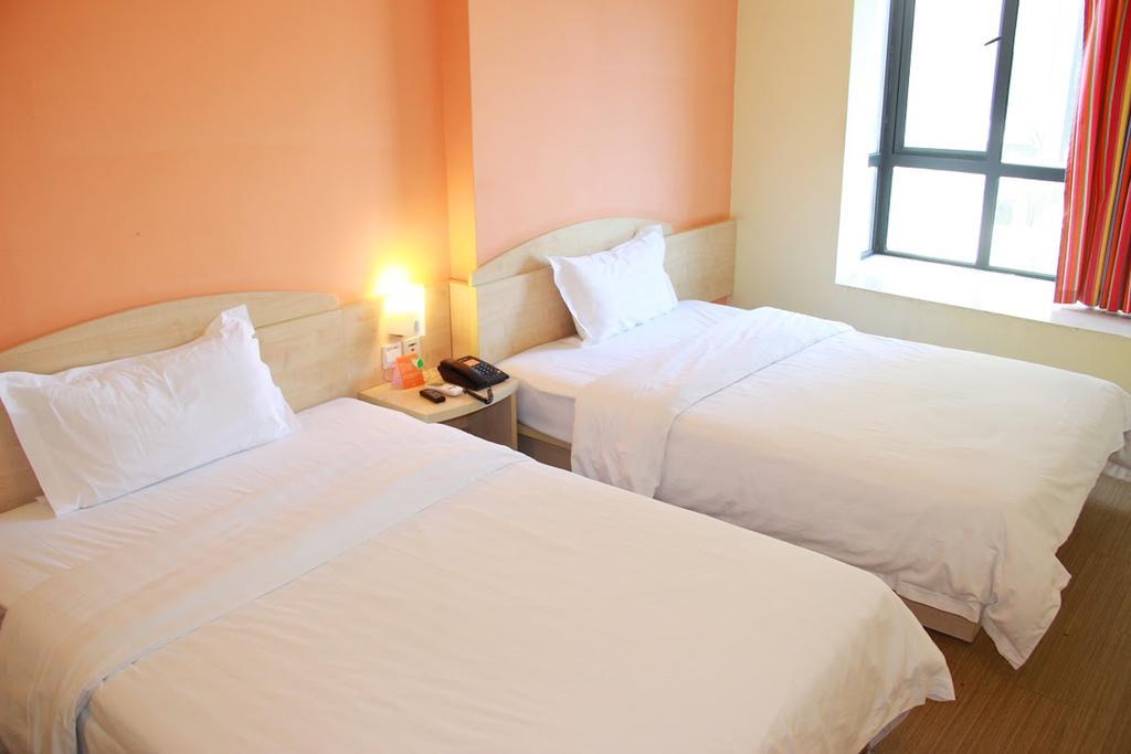7Days Inn Guangzhou Jiaokou Subway Station 2Nd Kamer foto