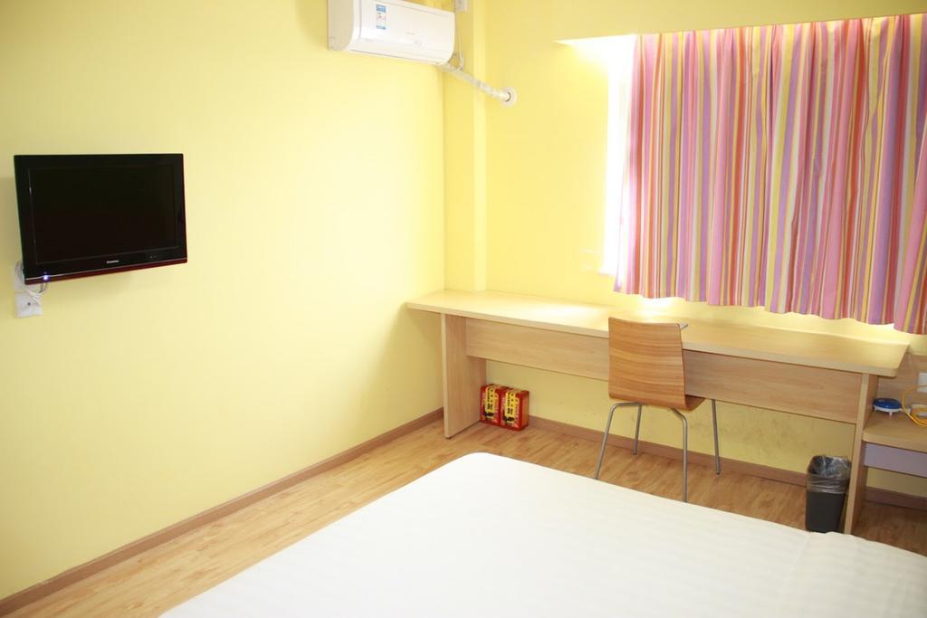 7Days Inn Guangzhou Jiaokou Subway Station 2Nd Kamer foto