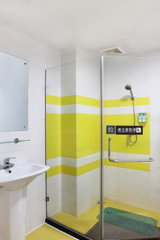 7Days Inn Guangzhou Jiaokou Subway Station 2Nd Buitenkant foto